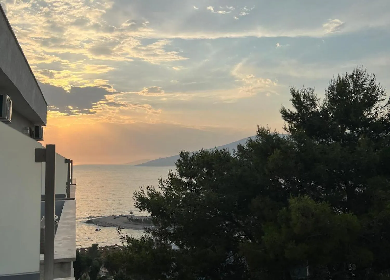 Grand Blue Lux Hotel Sarande 0*,  Albania