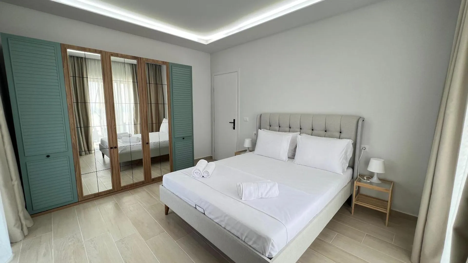 Grand Blue Lux Hotel Sarande