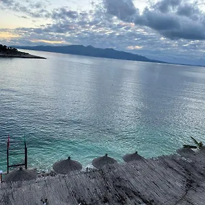 Xhefri 2 Sarande