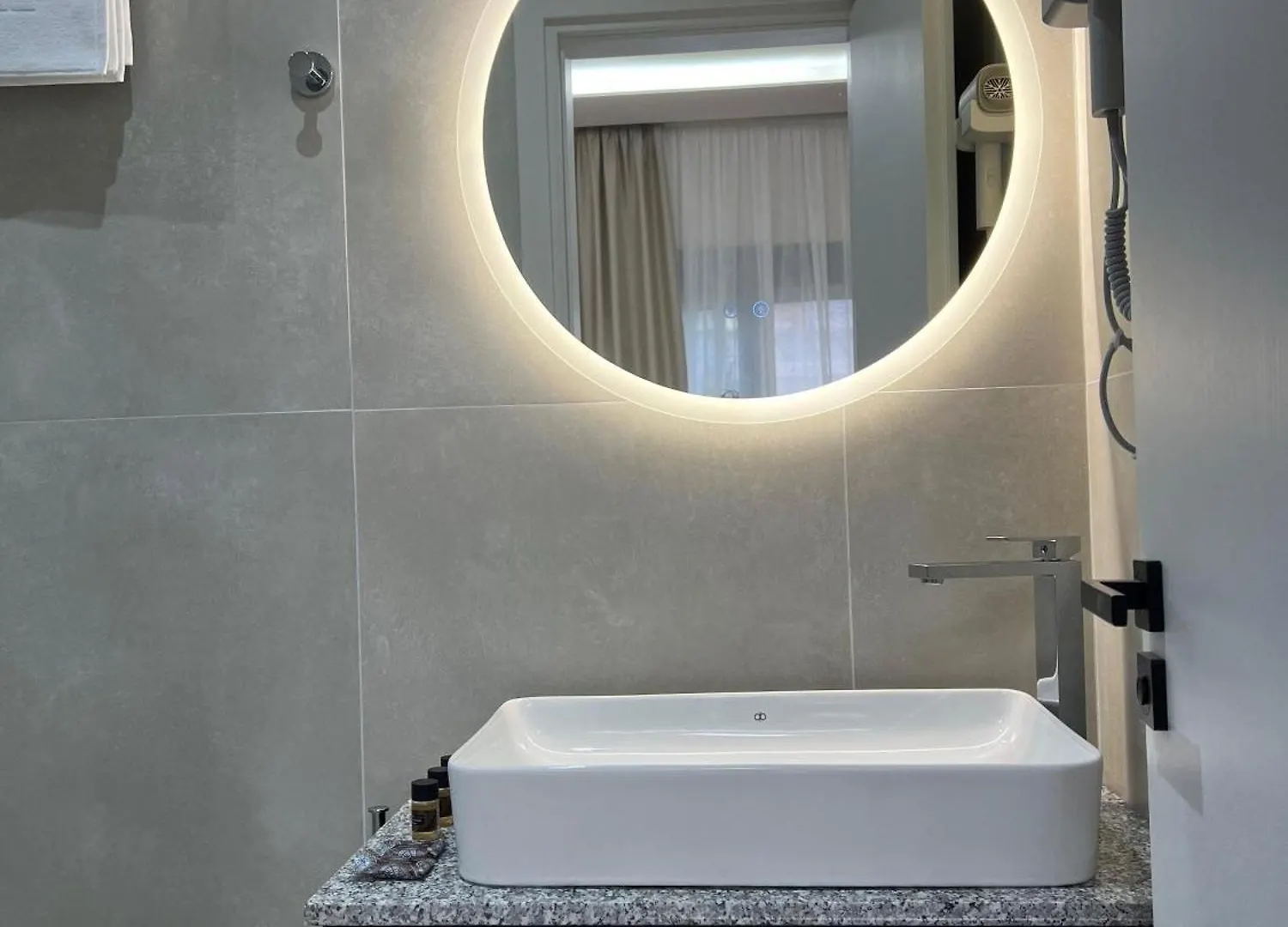 Grand Blue Lux Hotel Sarande